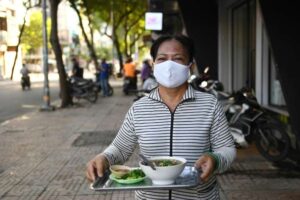 Lee más sobre el artículo Los vietnamitas cambian sus hábitos alimentarios tras escándalos