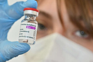 Lee más sobre el artículo Llegaron otras 657.000 dosis AstraZeneca: cómo sigue la campaña de vacunación