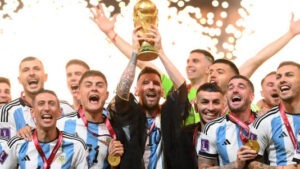 Lee más sobre el artículo La Selección Argentina jugaría dos amistosos para festejar la Copa del Mundo con los hinchas