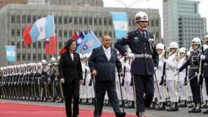 Lee más sobre el artículo Guatemala quiere una presidenta: las dos únicas mujeres candidatas superan a sus 21 rivales varones