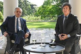 En este momento estás viendo Javier Milei y Alberto Fernández se reunieron en Olivos y arrancó oficialmente la transición