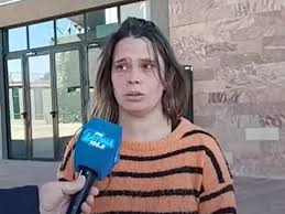 Lee más sobre el artículo La mujer que recibió $510 millones por error y los gastó no deberá pagar la fianza que se le había impuesto